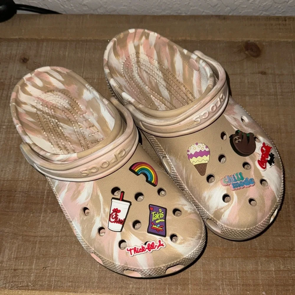 Crocs - Picture 1 of 2